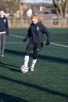 Bild 52 - Frauen SG Holstein Sued - SV Gruenweiss-Siebenbaeumen : Ergebnis: 0:2